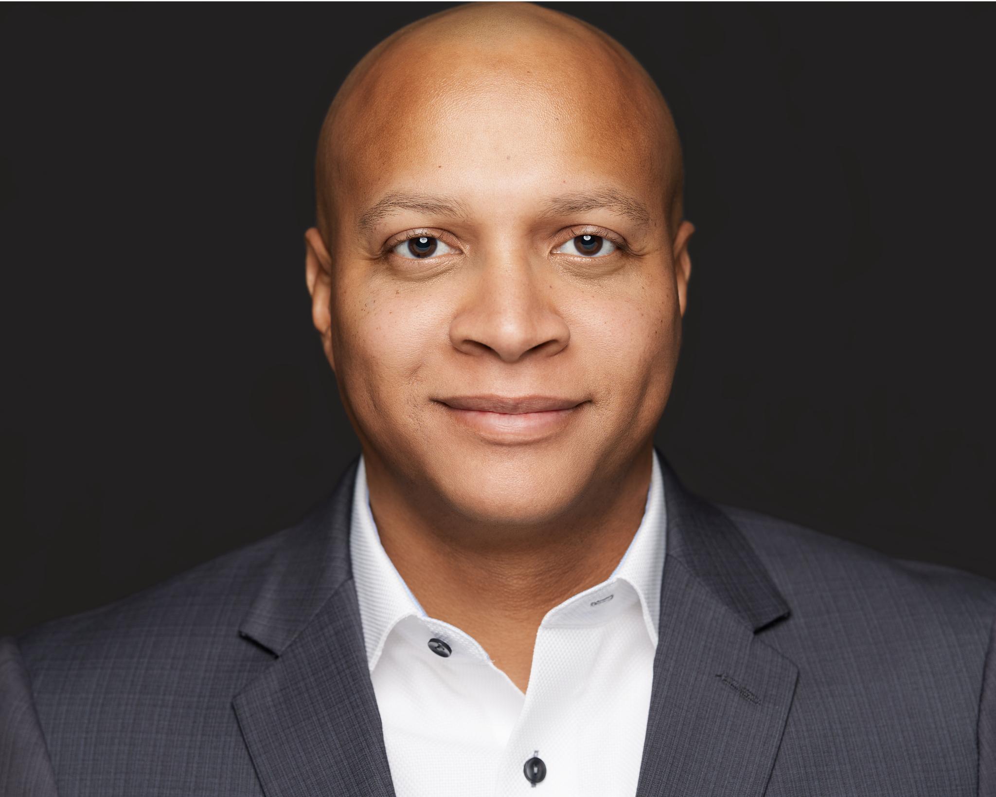 Portrait of Irvine Sloan, Co-Founder & Chief Executive Officer at Navigating Grey